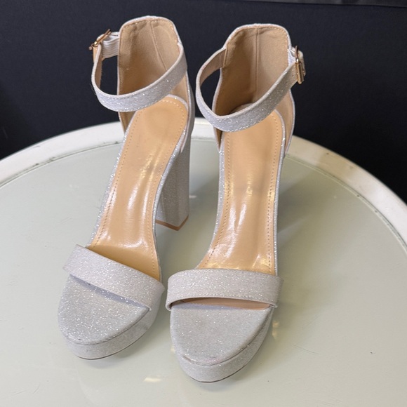 Shoes - Elegant Silver Glitter Women's chunky Platform Heels